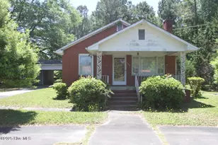 709 Quail St, Elizabethtown, NC 28337 - Photo 3