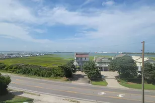 1702 E Fort Macon Rd, Atlantic Beach, NC 28512 - Photo 3
