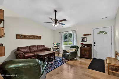 130 Falcon Crest Road, Jacksonville, NC 28540 - Photo 5