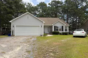 165 Pecan Ln, Aberdeen, NC 28315 - Photo 1
