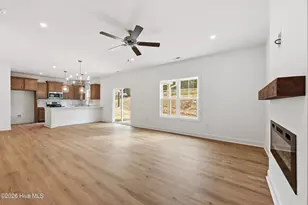 622 Acacia St, Vass, NC 28394 - Photo 9
