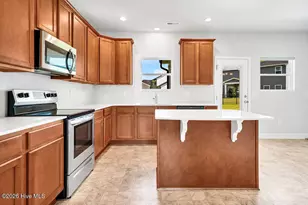 266 E Red Head Cir, Sneads Ferry, NC 28460 - Photo 5