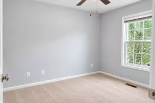 225 Woodgreen Ln, Aberdeen, NC 28315 - Photo 11