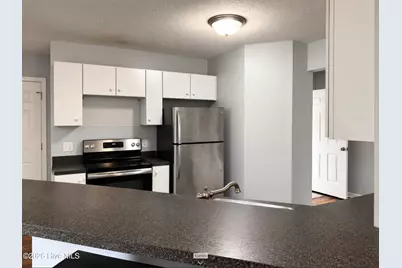 225 Woodgreen Lane, Aberdeen, NC 28315 - Photo 3