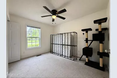 225 Woodgreen Lane, Aberdeen, NC 28315 - Photo 5