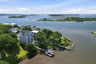 106 Adrian Ln, Swansboro, NC 28584 - Photo 3