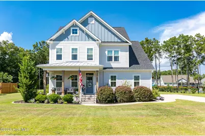 699 Crown Pointe Drive, Hampstead, NC 28443 - Photo 3