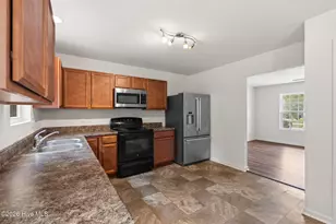 1105 Jordan Lake Ct, Leland, NC 28451 - Photo 5