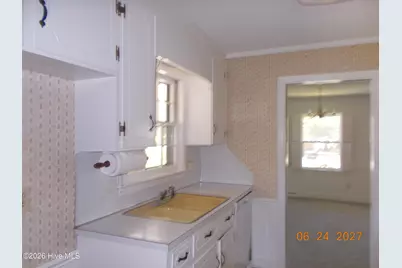 2209 Stanton Road, Kinston, NC 28504 - Photo 5