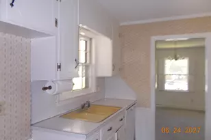 2209 Stanton Rd, Kinston, NC 28504 - Photo 5