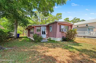 131 NE 75th St, Oak Island, NC 28465 - Photo 3