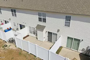 4242 Dudleys Grant Dr, Winterville, NC 28590 - Photo 7