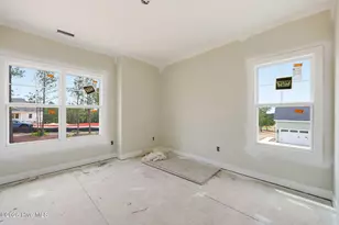 305 Mace St, Sanford, NC 27332 - Photo 9