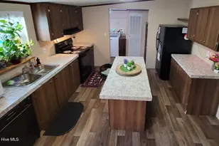 109 Dogwood Cir, Warsaw, NC 28398 - Photo 5