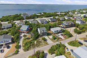 1410 Ocean Dr, Emerald Isle, NC 28594 - Photo 17