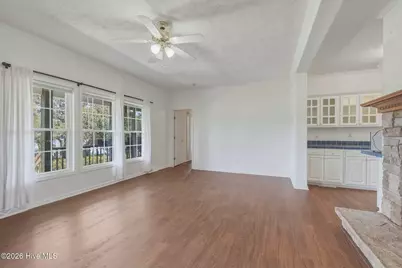 312 Martin Creek Drive, Beaufort, NC 28516 - Photo 7