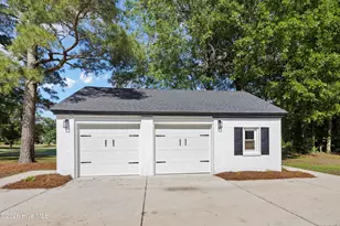 608 N East St, Roseboro, NC 28382 - Photo 11