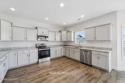 318 Black Hawk Drive, Jacksonville, NC 28546 - Photo 7