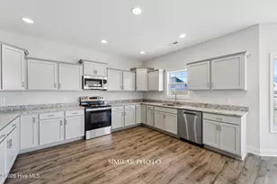 318 Black Hawk Dr, Jacksonville, NC 28546 - Photo 7