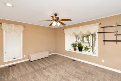 135 Devonshire Avenue W, West End, NC 27376 - Photo 15
