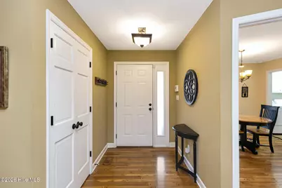 135 Devonshire Avenue W, West End, NC 27376 - Photo 3