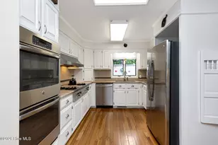 135 Devonshire Ave W, West End, NC 27376 - Photo 9