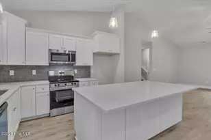 170 Middleton Pl, Sneads Ferry, NC 28460 - Photo 9