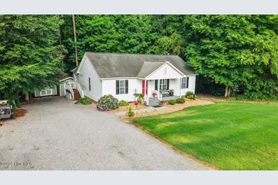 618 Lockwood Drive, Clayton, NC 27527 - Photo 5