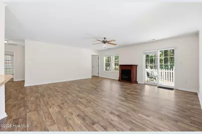 702 Hummingbird S, Swansboro, NC 28584 - Photo 11