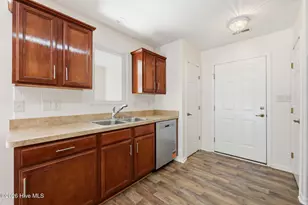 702 Hummingbird S, Swansboro, NC 28584 - Photo 19