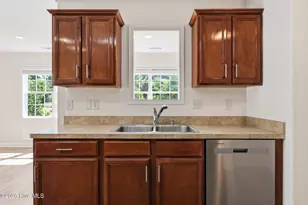 702 Hummingbird S, Swansboro, NC 28584 - Photo 19