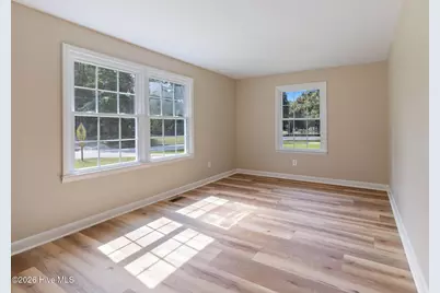 209 N Thompson Street, Whiteville, NC 28472 - Photo 5