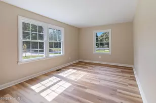 209 N Thompson St, Whiteville, NC 28472 - Photo 5