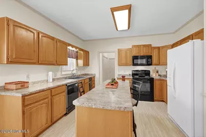 6608 Shire Lane, Wilmington, NC 28411 - Photo 11