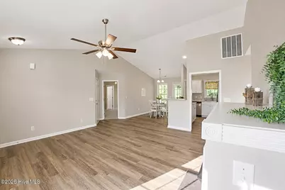 506 Southwest Ridge Drive, Richlands, NC 28574 - Photo 9