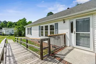 195 Bellhammon Forest Dr, Rocky Point, NC 28457 - Photo 5