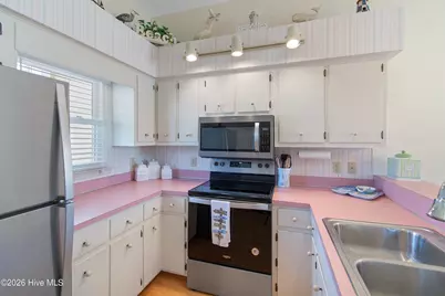 142 Brunswick Avenue E #B (West), Holden Beach, NC 28462 - Photo 11