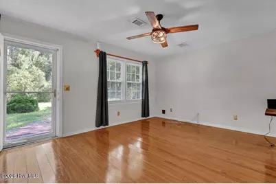122 E Brandywine Circle E, Wilmington, NC 28411 - Photo 5