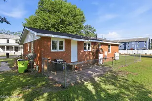 526 N A St, Bridgeton, NC 28519 - Photo 5