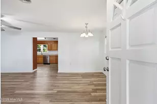 526 N A St, Bridgeton, NC 28519 - Photo 9