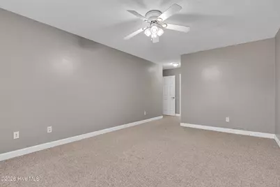 219 E Ivybridge Drive, Hubert, NC 28539 - Photo 25