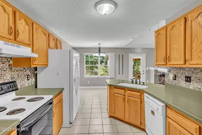 219 E Ivybridge Drive, Hubert, NC 28539 - Photo 17