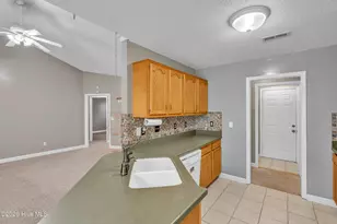 219 E Ivybridge Dr, Hubert, NC 28539 - Photo 13