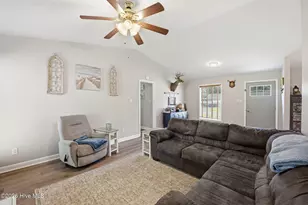 211 Nottingham Dr, Havelock, NC 28532 - Photo 9