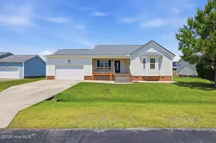 304 Pine Ridge Ln, Holly Ridge, NC 28445 - Photo 1