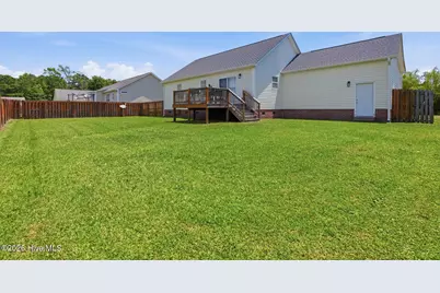 304 Pine Ridge Lane, Holly Ridge, NC 28445 - Photo 11