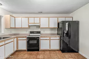 103 Fairwood Ct, Jacksonville, NC 28546 - Photo 7
