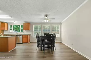 103 Indian Cave Dr, Richlands, NC 28574 - Photo 7