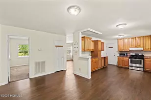 604 Oakwood Ave, Jacksonville, NC 28546 - Photo 9