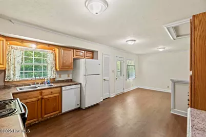 604 Oakwood Avenue, Jacksonville, NC 28546 - Photo 13